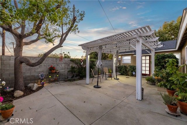 548 N 2nd, Upland, CA 91786