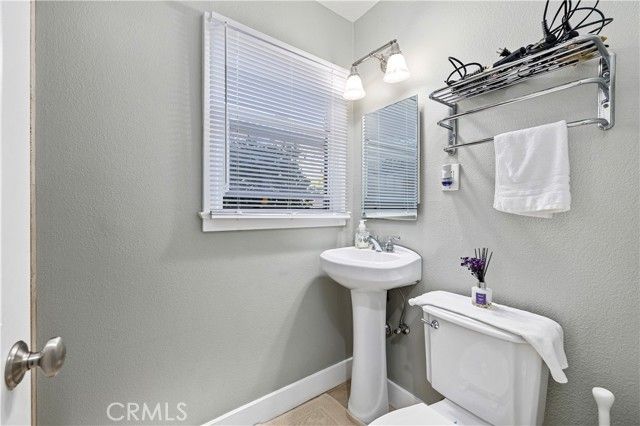 548 N 2nd, Upland, CA 91786