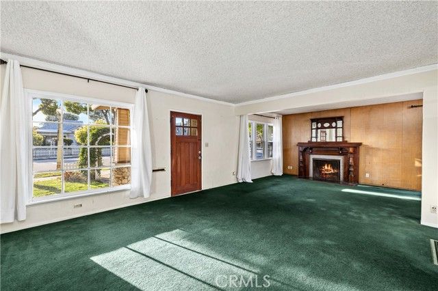 548 N 2nd, Upland, CA 91786