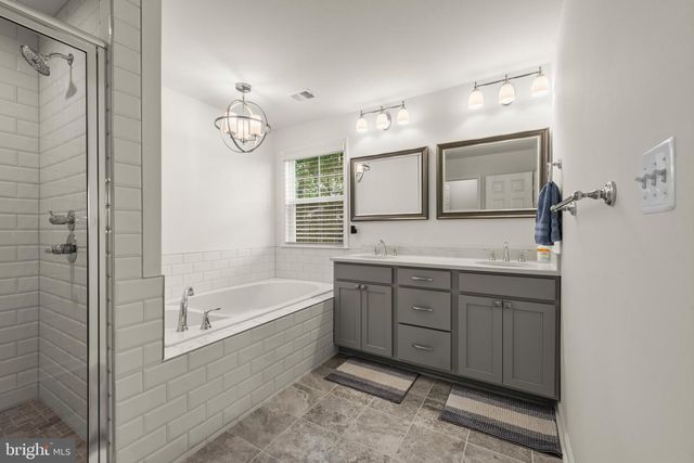 425 WALNUT DR, Edgewater, MD 21037