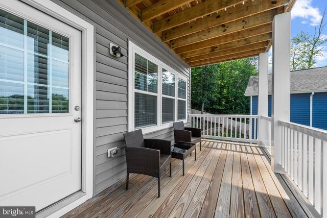 425 WALNUT DR, Edgewater, MD 21037
