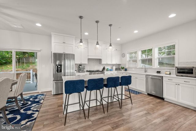 425 WALNUT DR, Edgewater, MD 21037