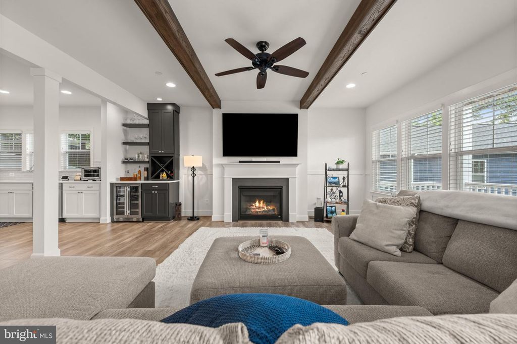 425 WALNUT DR, Edgewater, MD 21037