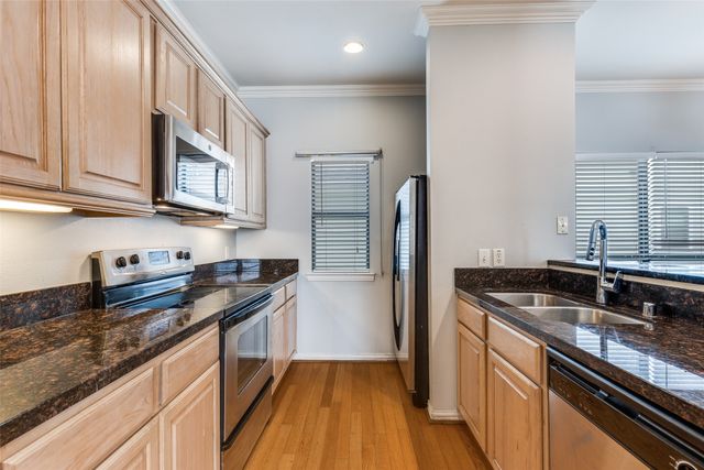 2407 Stutz Drive B5, Dallas, TX 75235