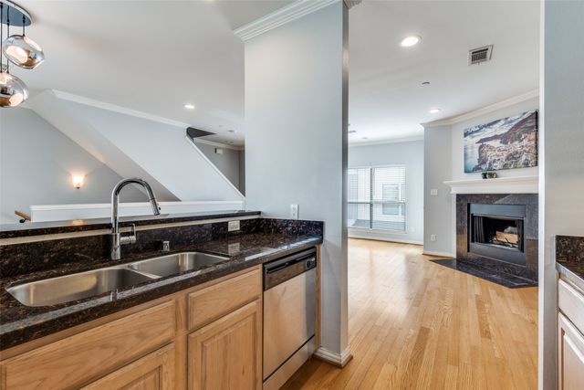 2407 Stutz Drive B5, Dallas, TX 75235