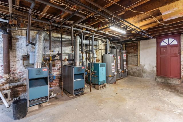 110 Everett St, Boston, MA 02128