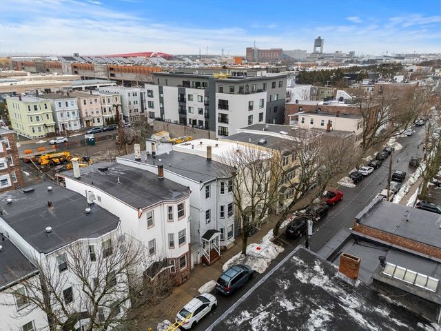 110 Everett St, Boston, MA 02128