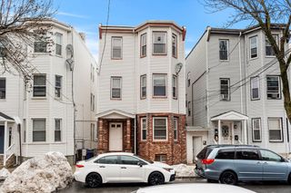 110 Everett St, Boston, MA 02128