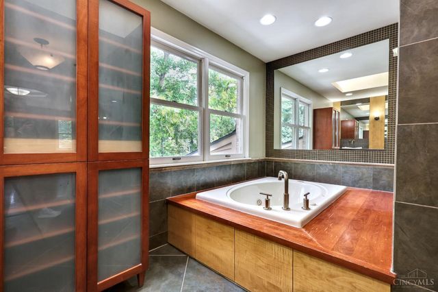 8931 Terwilligers Trail, Montgomery, OH 45249