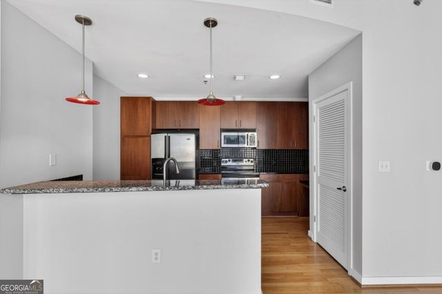 943 Peachtree Street NE 1915, Atlanta, GA 30309