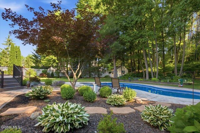 27 Mosall Drive, Bethlehem, NY 12159