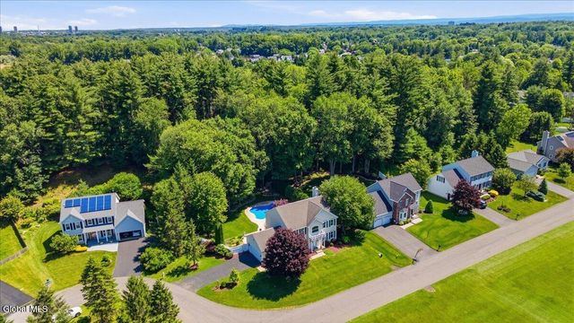 27 Mosall Drive, Bethlehem, NY 12159