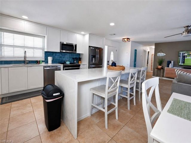 5314 Cobalt CT, Cape Coral, FL 33904