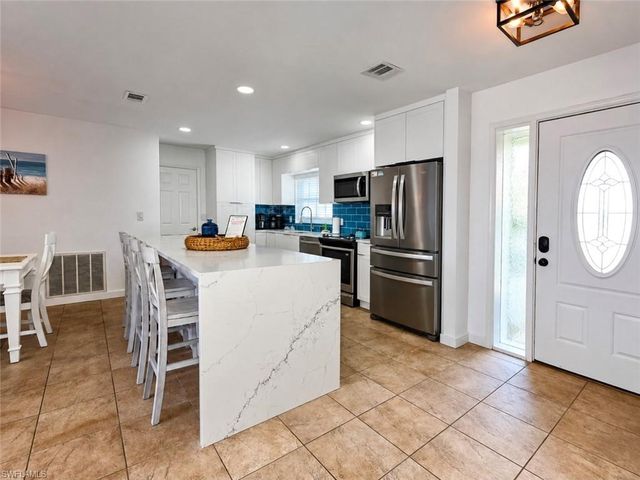5314 Cobalt CT, Cape Coral, FL 33904