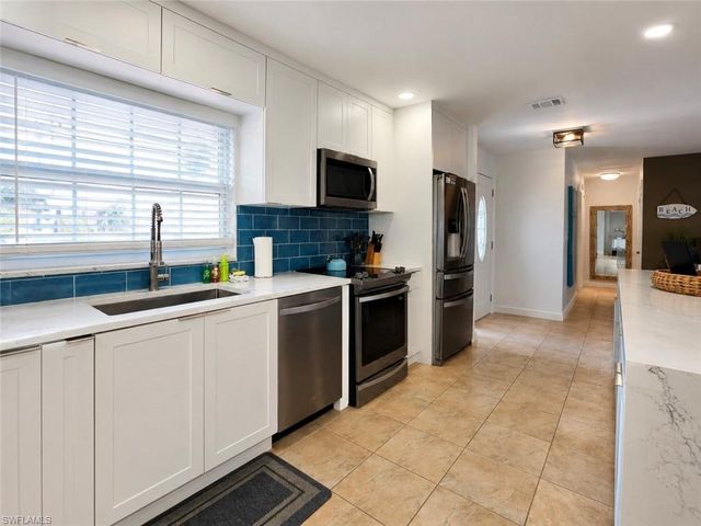 5314 Cobalt CT, Cape Coral, FL 33904