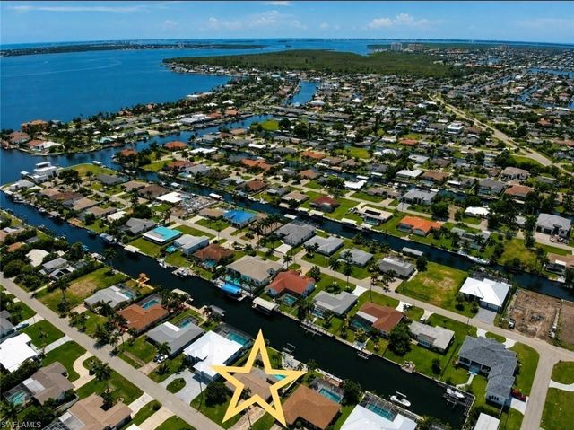5314 Cobalt CT, Cape Coral, FL 33904