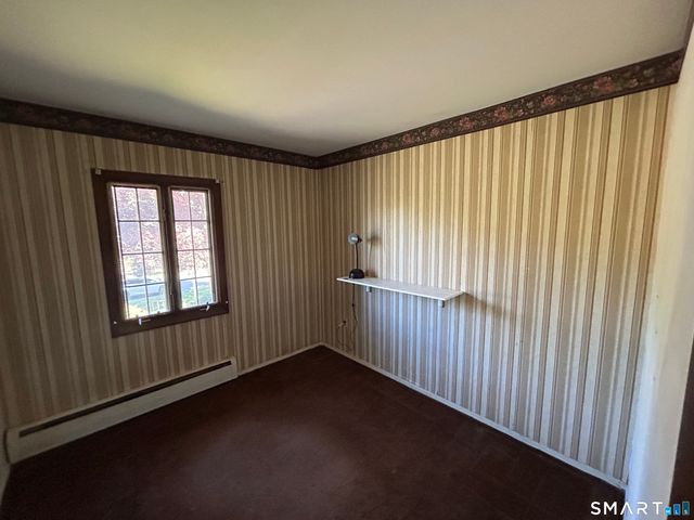 28 Goebel Road, Hamden, CT 06514