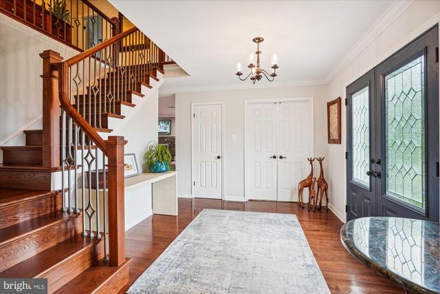 1424 ROSEWOOD HILL DR, Vienna, VA 22182