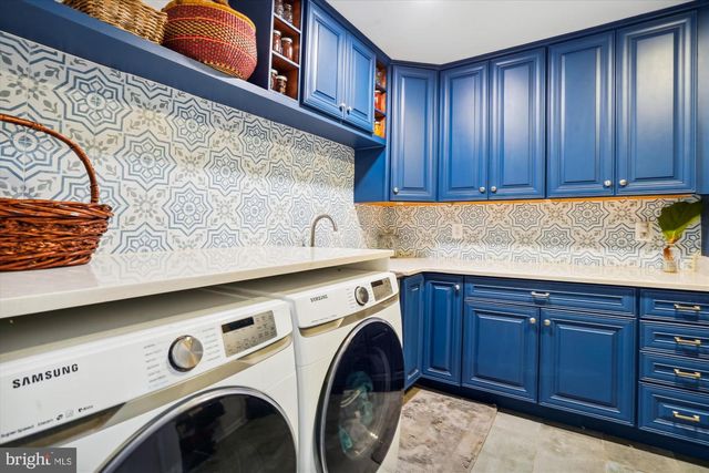 1424 ROSEWOOD HILL DR, Vienna, VA 22182