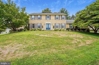 1424 ROSEWOOD HILL DR, Vienna, VA 22182
