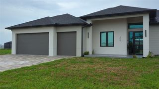 308 SW 13th CT, Cape Coral, FL 33991