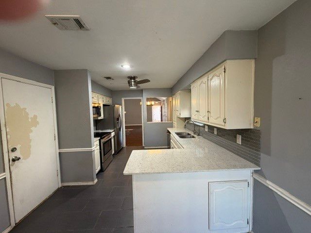 2525 W Oakdale Road, Irving, TX 75060