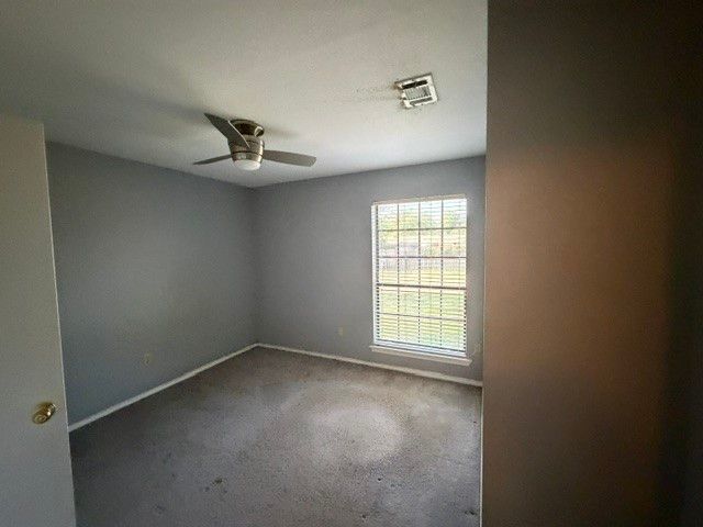 2525 W Oakdale Road, Irving, TX 75060