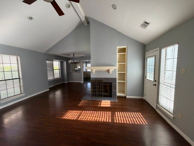 2525 W Oakdale Road, Irving, TX 75060