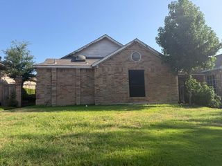 2525 W Oakdale Road, Irving, TX 75060