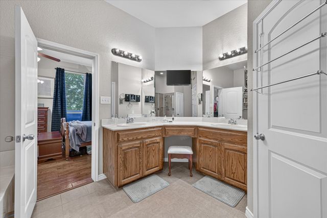 759 Peach Lane, Burleson, TX 76028
