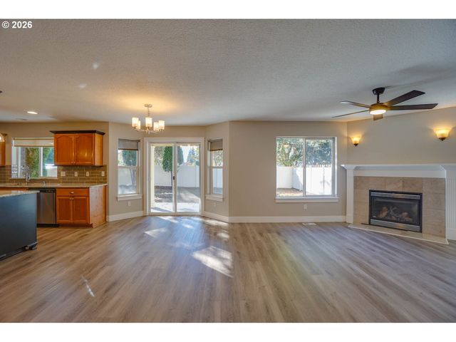 15805 Ne 79TH St, Vancouver, WA 98682
