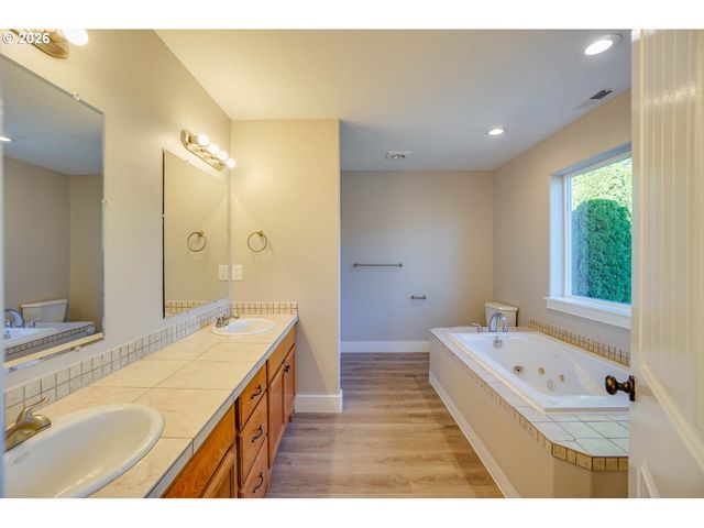 15805 Ne 79TH St, Vancouver, WA 98682