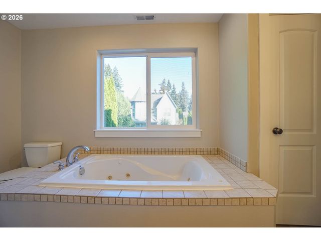 15805 Ne 79TH St, Vancouver, WA 98682