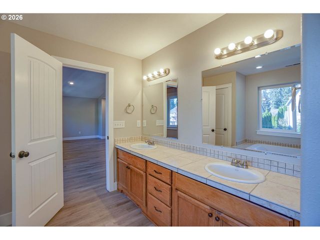 15805 Ne 79TH St, Vancouver, WA 98682