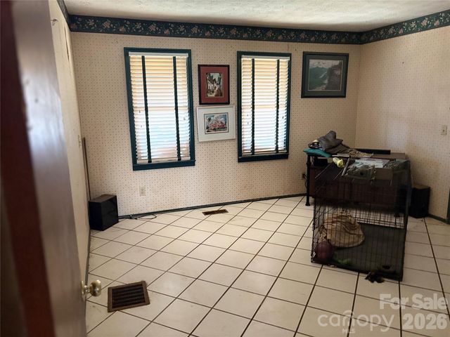 219 Rocking Horse Trail, Burnsville, NC 28714