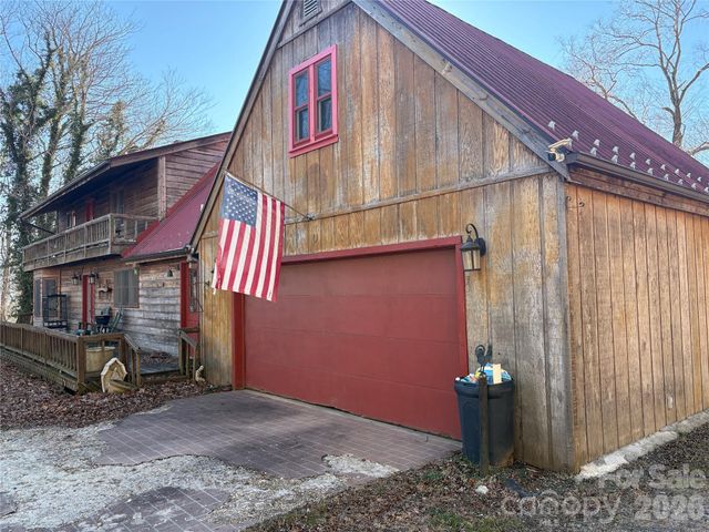 219 Rocking Horse Trail, Burnsville, NC 28714