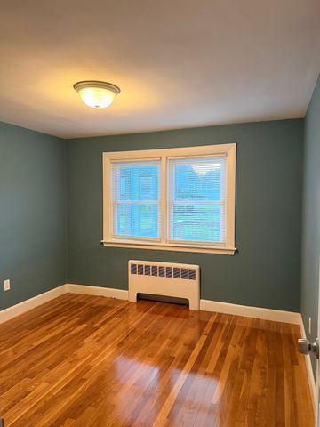 117 Salem St, Wakefield, MA 01880