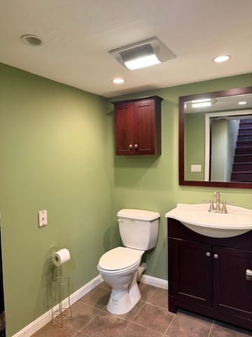 117 Salem St, Wakefield, MA 01880