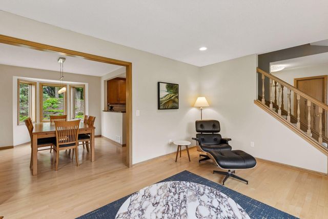 1433 Appaloosa Trail, Eagan, MN 55122