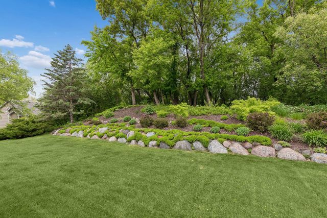 1433 Appaloosa Trail, Eagan, MN 55122
