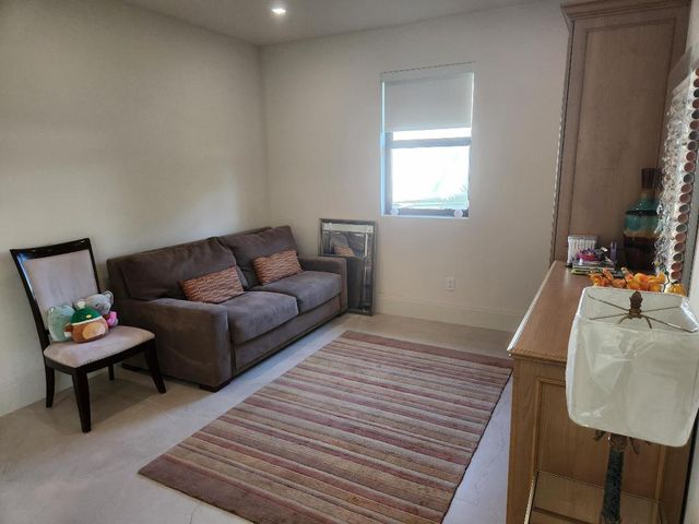 5480 NW 41st Terrace, Boca Raton, FL 33496