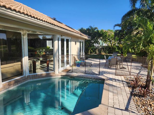 5480 NW 41st Terrace, Boca Raton, FL 33496