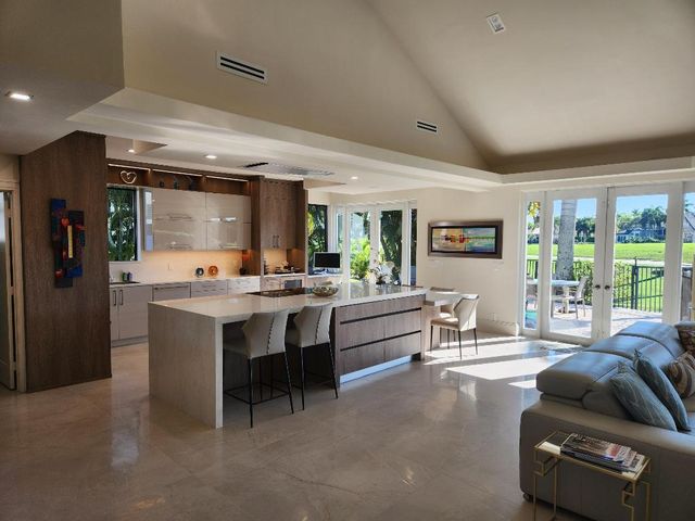 5480 NW 41st Terrace, Boca Raton, FL 33496