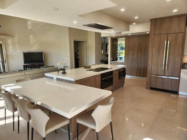 5480 NW 41st Terrace, Boca Raton, FL 33496