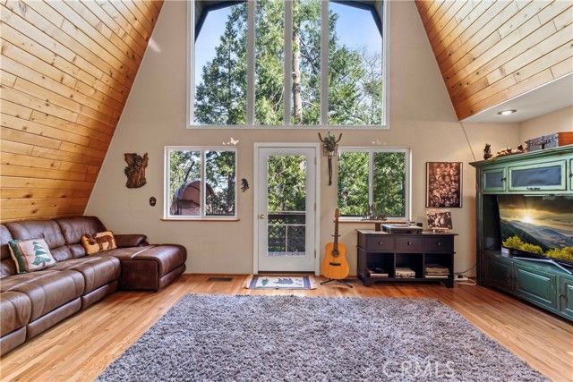 1289 Aleutian, Lake Arrowhead, CA 92352