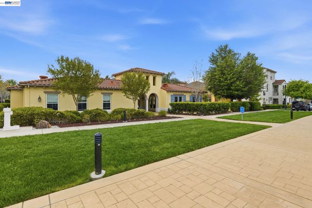 152 Heligan Lane 15, Livermore, CA 94551