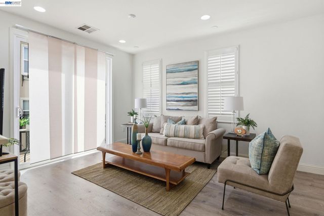 152 Heligan Lane 15, Livermore, CA 94551