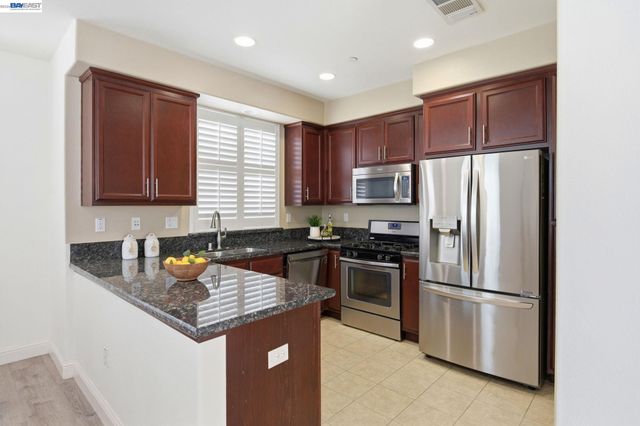 152 Heligan Lane 15, Livermore, CA 94551