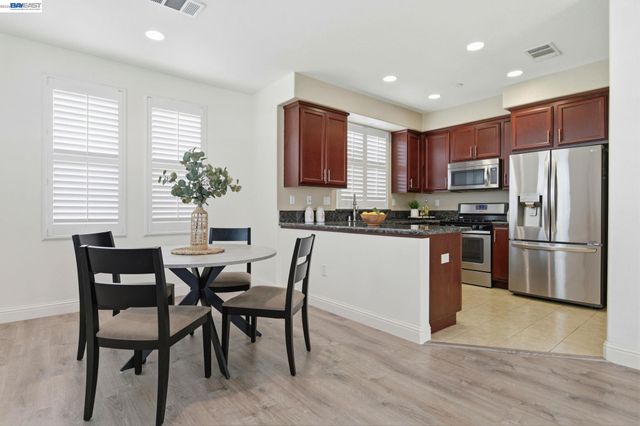 152 Heligan Lane 15, Livermore, CA 94551