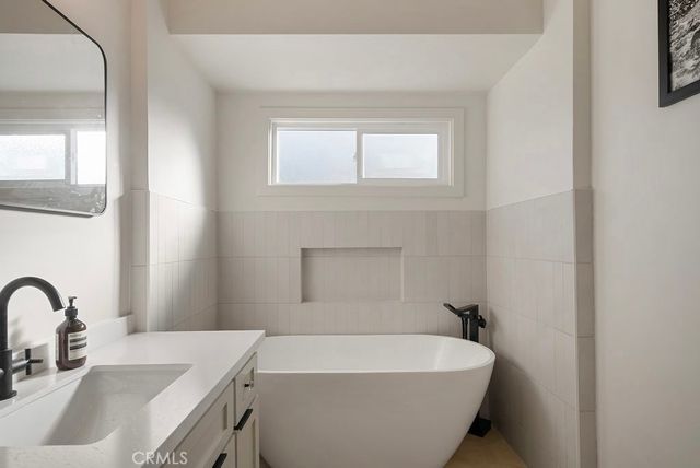 11623 S Dehn, Inglewood, CA 90303